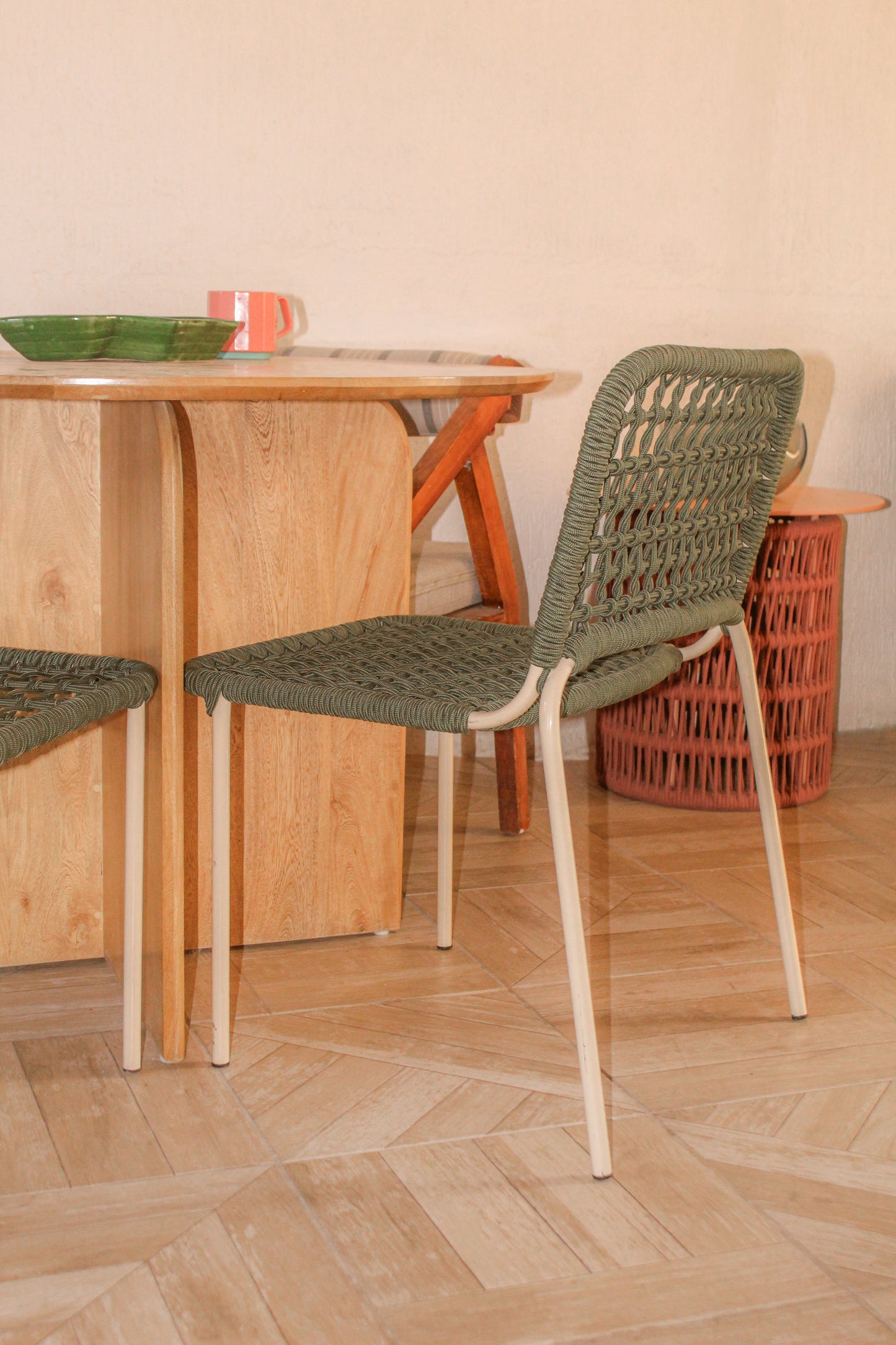 1266 dining chair